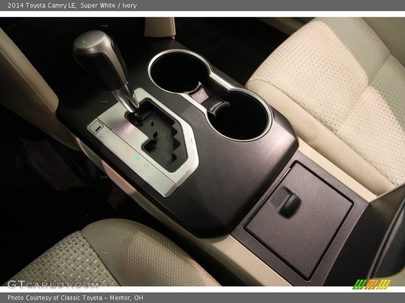 Super White / Ivory 2014 Toyota Camry LE