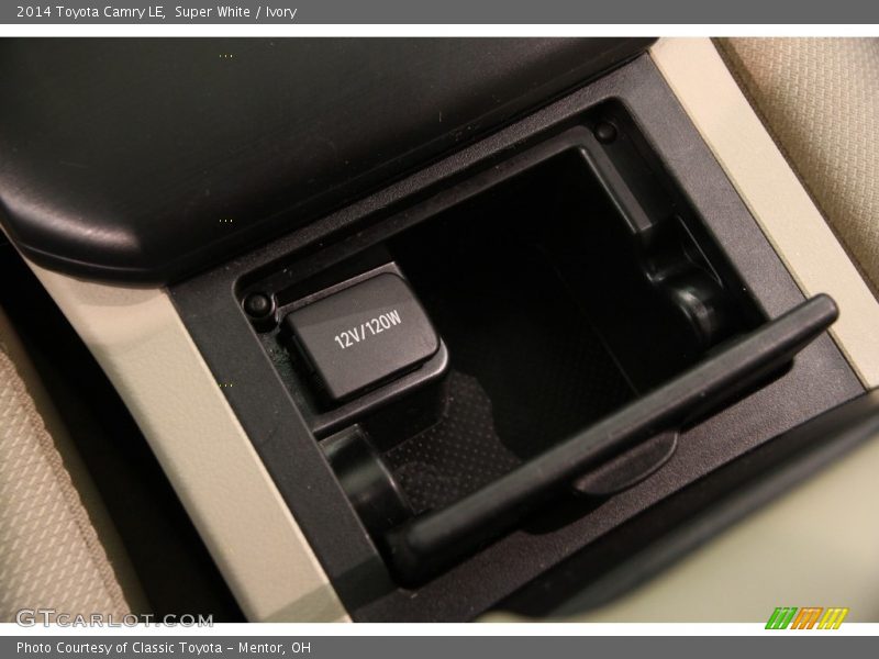 Super White / Ivory 2014 Toyota Camry LE