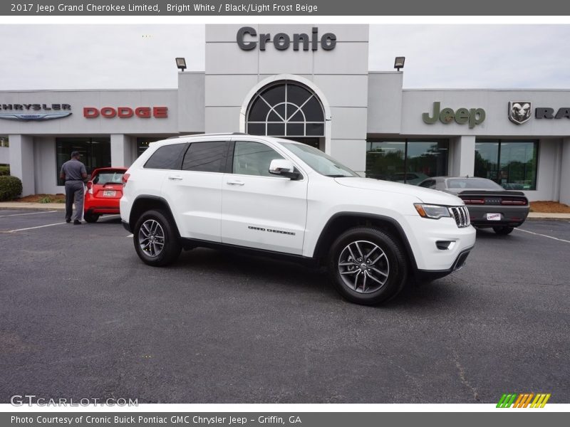 Bright White / Black/Light Frost Beige 2017 Jeep Grand Cherokee Limited