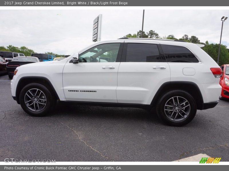 Bright White / Black/Light Frost Beige 2017 Jeep Grand Cherokee Limited