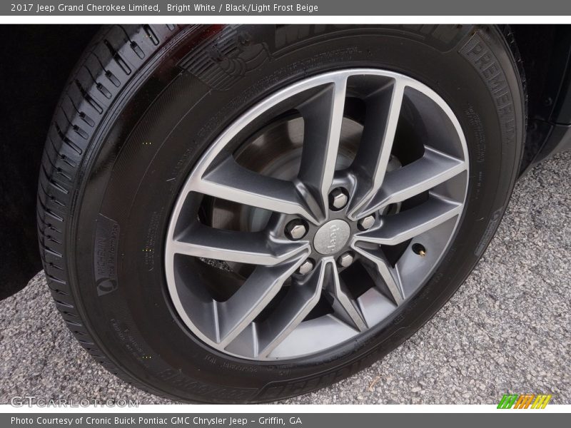 Bright White / Black/Light Frost Beige 2017 Jeep Grand Cherokee Limited