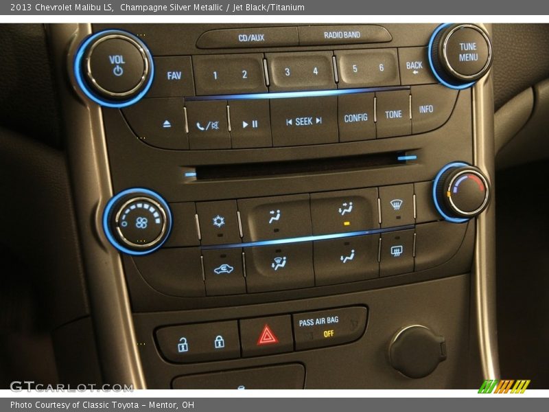 Champagne Silver Metallic / Jet Black/Titanium 2013 Chevrolet Malibu LS