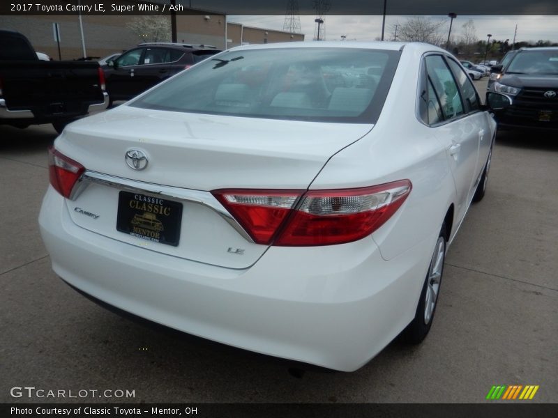 Super White / Ash 2017 Toyota Camry LE