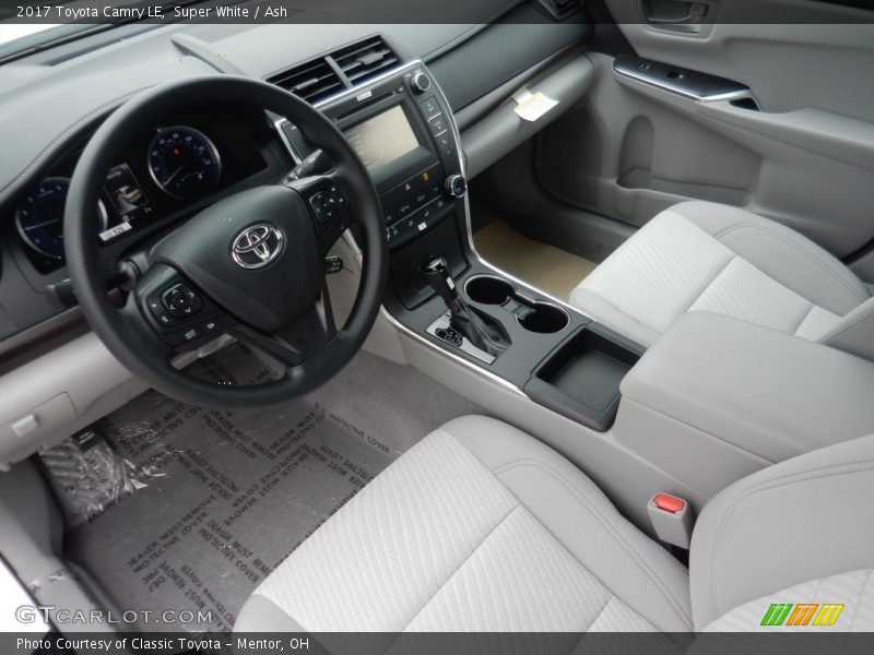 Super White / Ash 2017 Toyota Camry LE