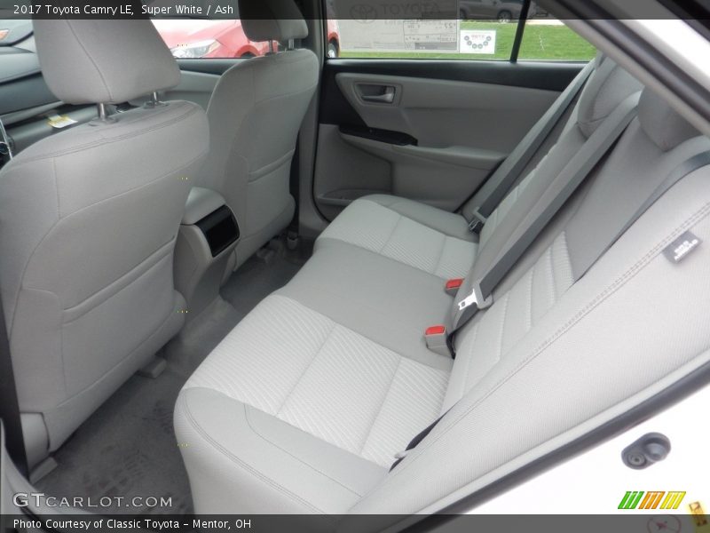 Super White / Ash 2017 Toyota Camry LE
