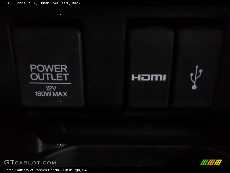 Lunar Silver Pearl / Black 2017 Honda Fit EX