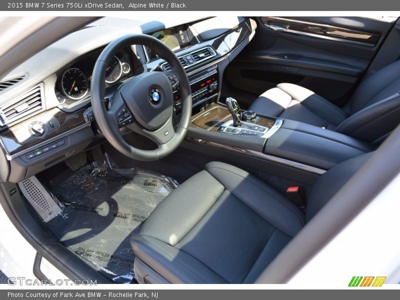 Alpine White / Black 2015 BMW 7 Series 750Li xDrive Sedan
