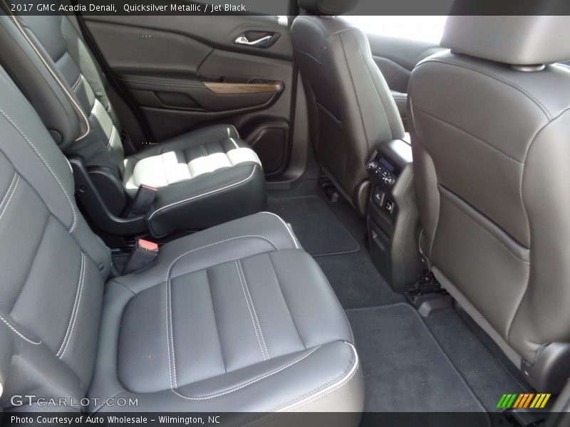 Quicksilver Metallic / Jet Black 2017 GMC Acadia Denali