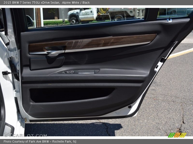 Alpine White / Black 2015 BMW 7 Series 750Li xDrive Sedan