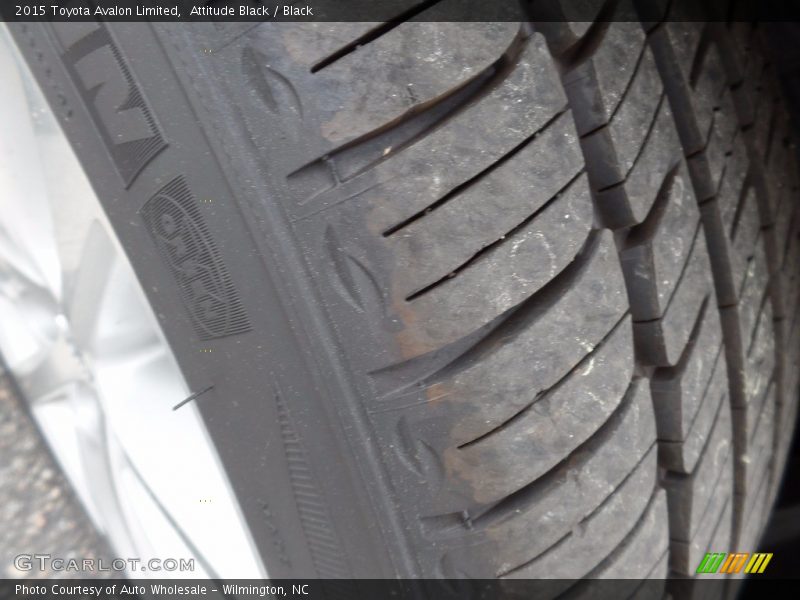 Attitude Black / Black 2015 Toyota Avalon Limited