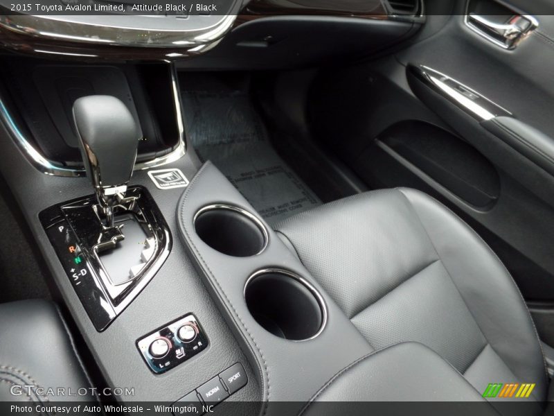 Attitude Black / Black 2015 Toyota Avalon Limited