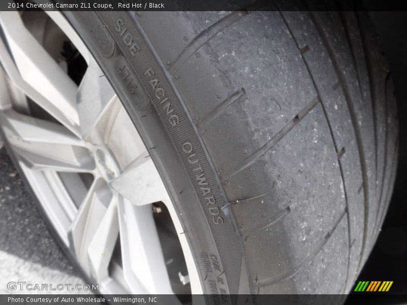 Red Hot / Black 2014 Chevrolet Camaro ZL1 Coupe