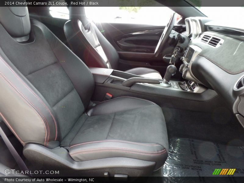 Front Seat of 2014 Camaro ZL1 Coupe