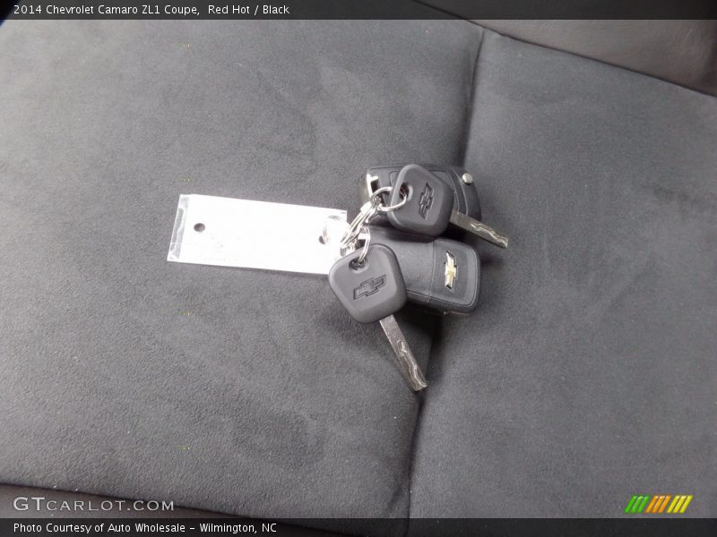 Keys of 2014 Camaro ZL1 Coupe