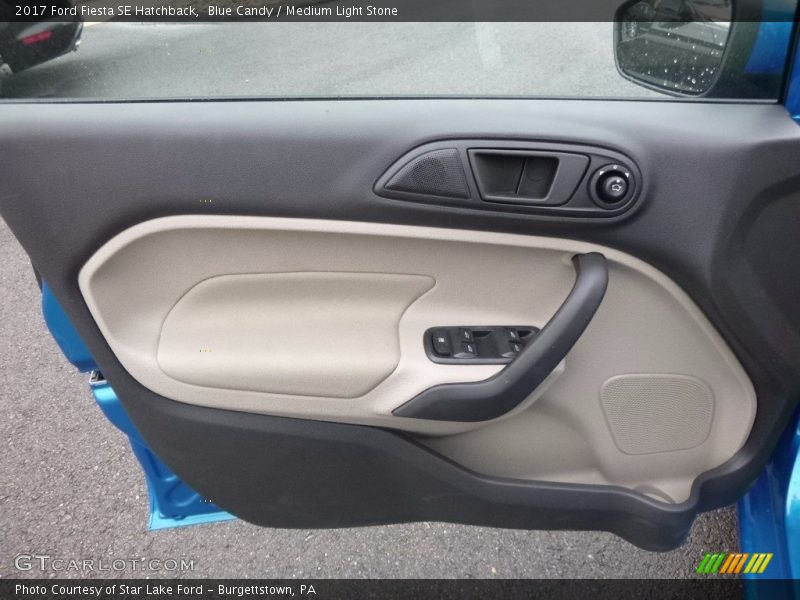 Door Panel of 2017 Fiesta SE Hatchback