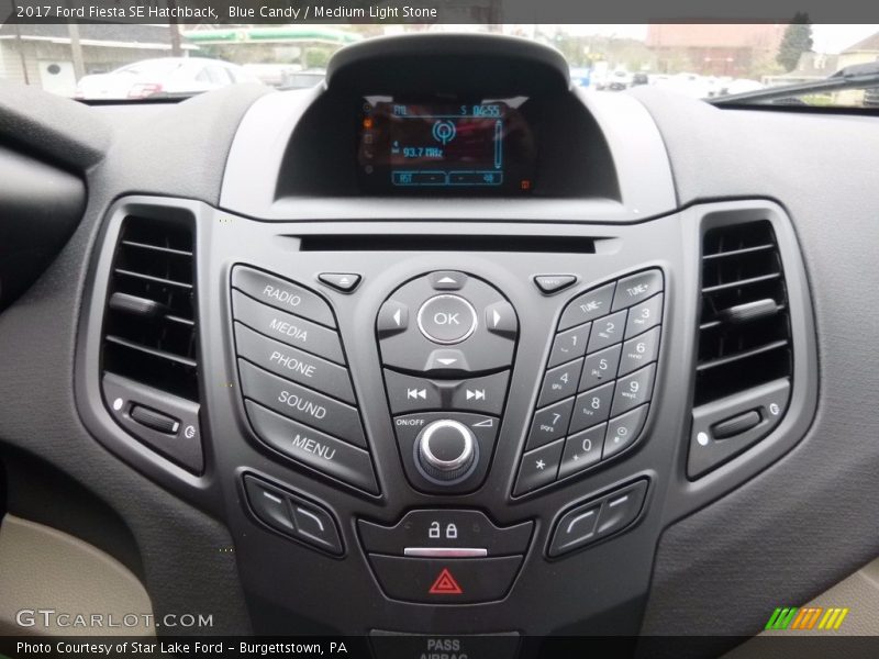 Controls of 2017 Fiesta SE Hatchback
