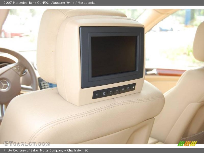 Alabaster White / Macadamia 2007 Mercedes-Benz GL 450