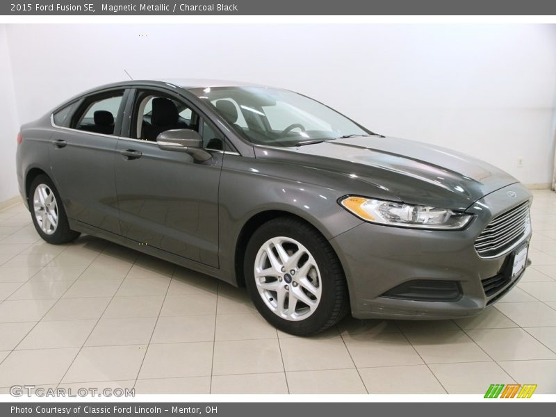 Magnetic Metallic / Charcoal Black 2015 Ford Fusion SE