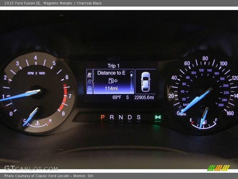 Magnetic Metallic / Charcoal Black 2015 Ford Fusion SE