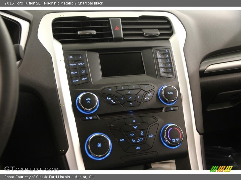 Magnetic Metallic / Charcoal Black 2015 Ford Fusion SE