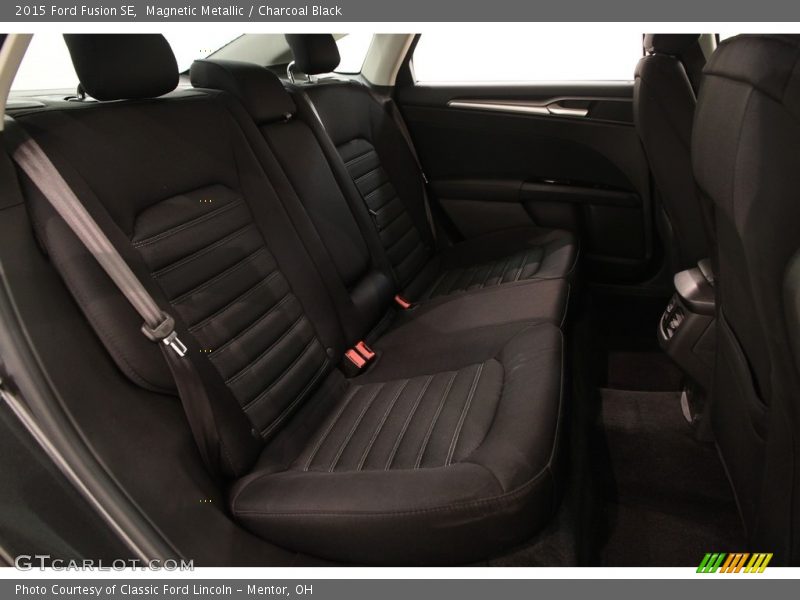 Magnetic Metallic / Charcoal Black 2015 Ford Fusion SE