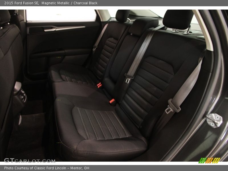 Magnetic Metallic / Charcoal Black 2015 Ford Fusion SE