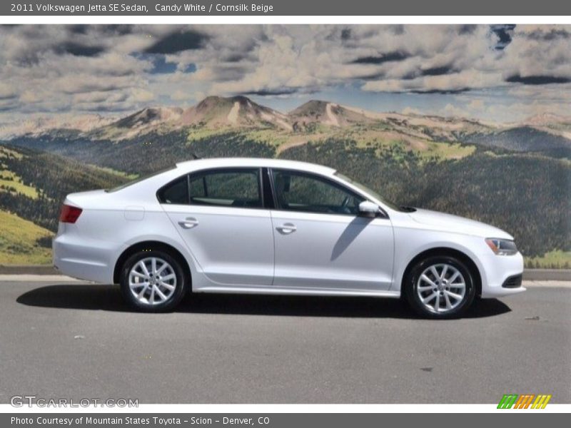 Candy White / Cornsilk Beige 2011 Volkswagen Jetta SE Sedan