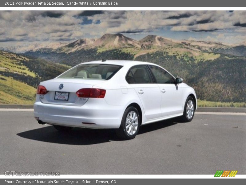 Candy White / Cornsilk Beige 2011 Volkswagen Jetta SE Sedan