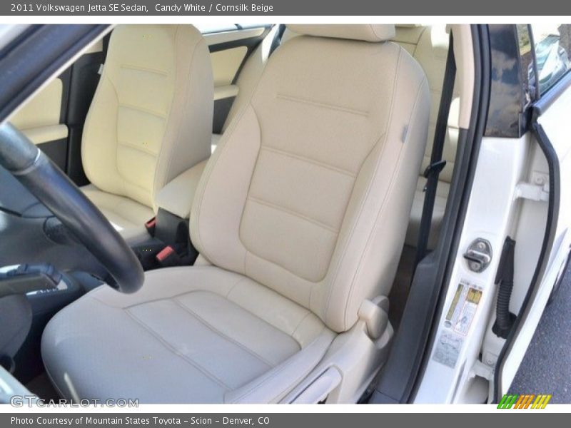 Candy White / Cornsilk Beige 2011 Volkswagen Jetta SE Sedan