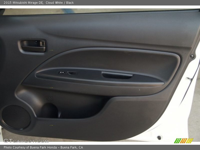 Cloud White / Black 2015 Mitsubishi Mirage DE