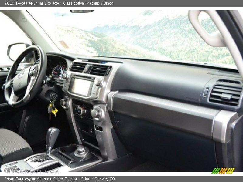 Classic Silver Metallic / Black 2016 Toyota 4Runner SR5 4x4