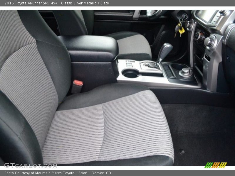 Classic Silver Metallic / Black 2016 Toyota 4Runner SR5 4x4