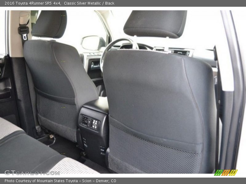 Classic Silver Metallic / Black 2016 Toyota 4Runner SR5 4x4