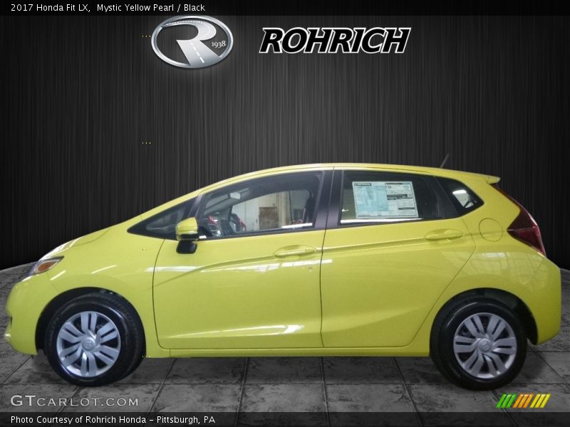 Mystic Yellow Pearl / Black 2017 Honda Fit LX