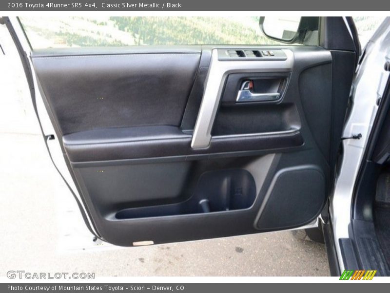 Classic Silver Metallic / Black 2016 Toyota 4Runner SR5 4x4