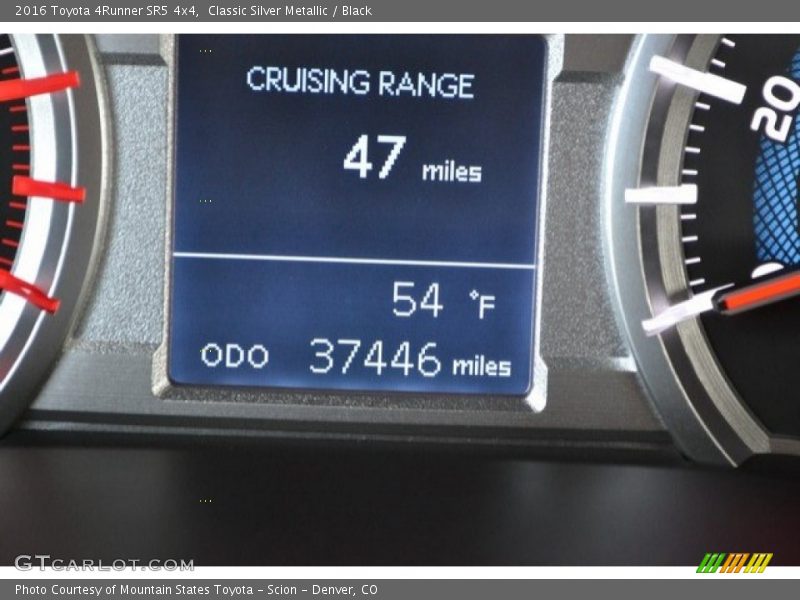 Classic Silver Metallic / Black 2016 Toyota 4Runner SR5 4x4