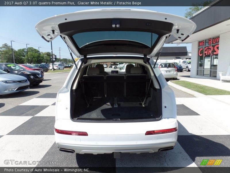 Glacier White Metallic / Pistachio Beige 2017 Audi Q7 3.0T quattro Premium Plus