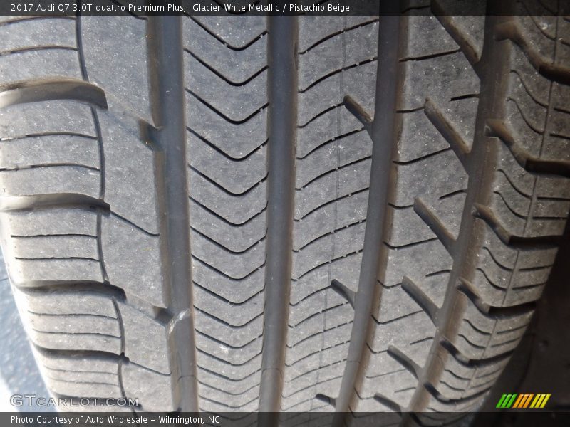 Glacier White Metallic / Pistachio Beige 2017 Audi Q7 3.0T quattro Premium Plus