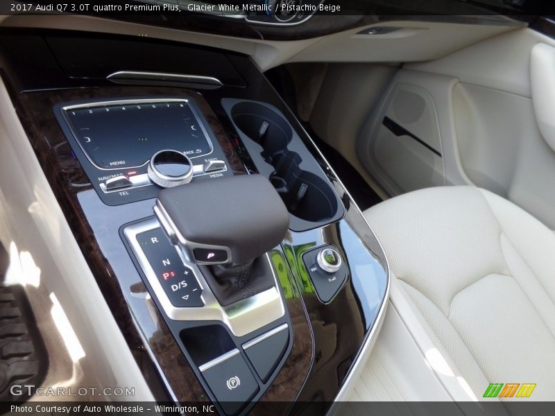 Glacier White Metallic / Pistachio Beige 2017 Audi Q7 3.0T quattro Premium Plus