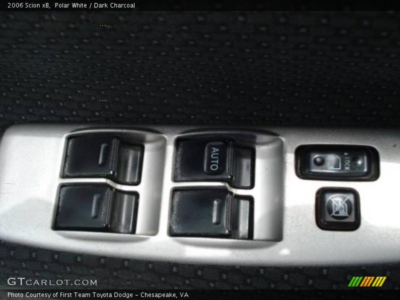 Polar White / Dark Charcoal 2006 Scion xB