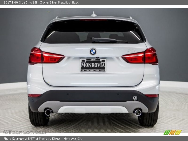 Glacier Silver Metallic / Black 2017 BMW X1 sDrive28i