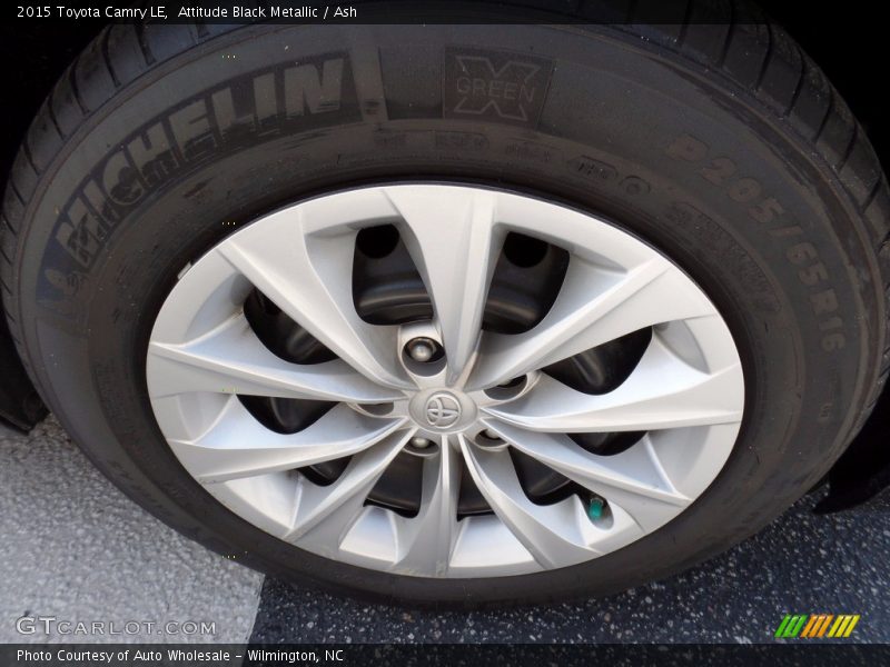 Attitude Black Metallic / Ash 2015 Toyota Camry LE