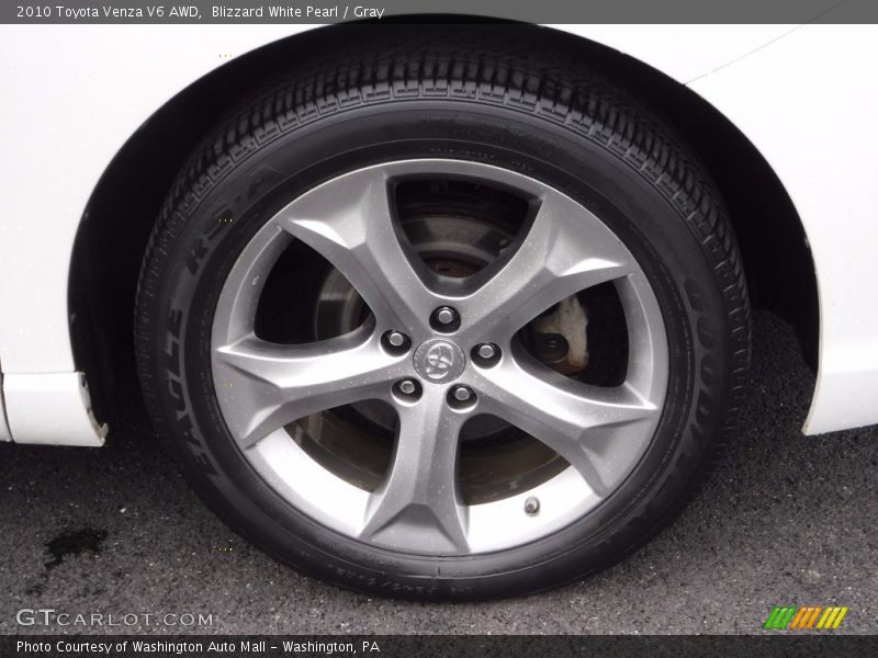 Blizzard White Pearl / Gray 2010 Toyota Venza V6 AWD