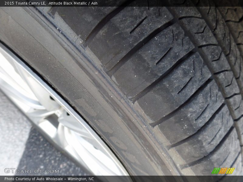 Attitude Black Metallic / Ash 2015 Toyota Camry LE