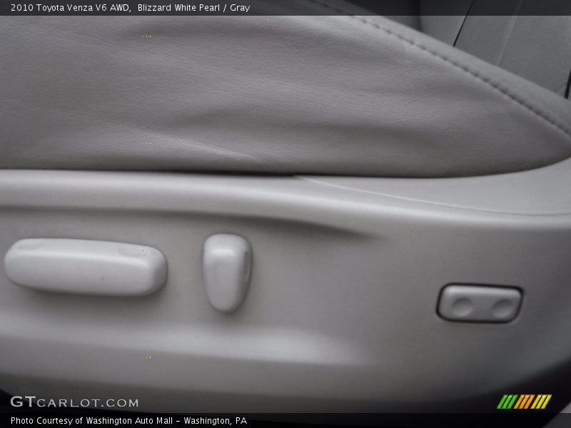 Blizzard White Pearl / Gray 2010 Toyota Venza V6 AWD