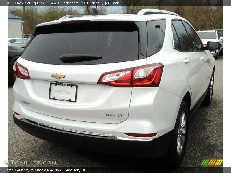 Iridescent Pearl Tricoat / Jet Black 2018 Chevrolet Equinox LT AWD