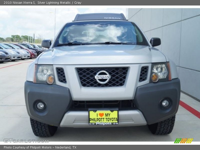 Silver Lightning Metallic / Gray 2010 Nissan Xterra S