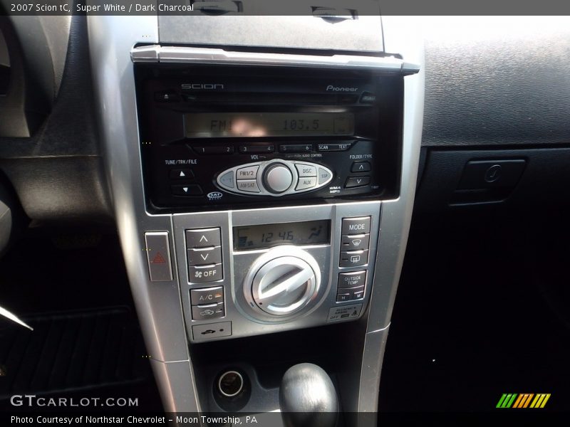 Super White / Dark Charcoal 2007 Scion tC