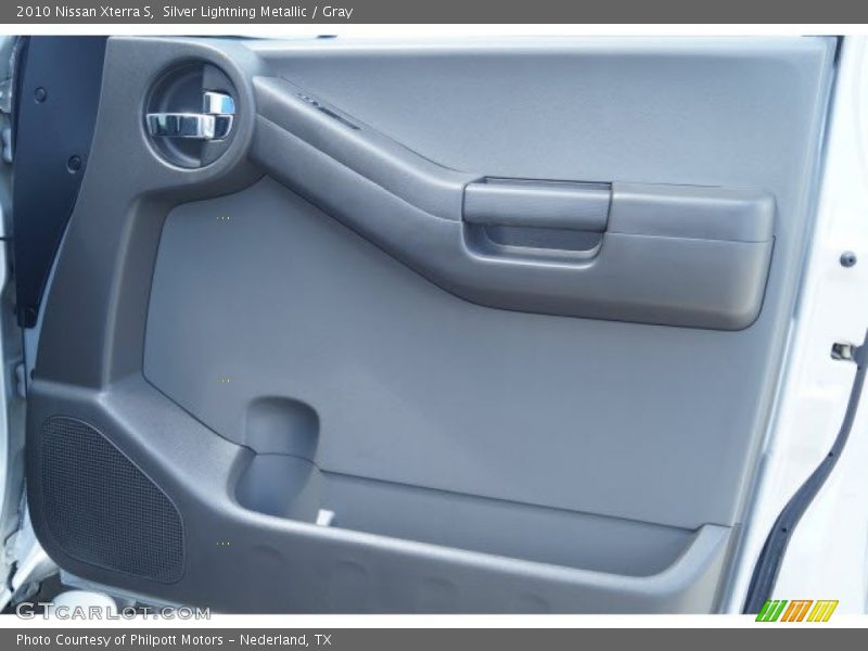 Silver Lightning Metallic / Gray 2010 Nissan Xterra S