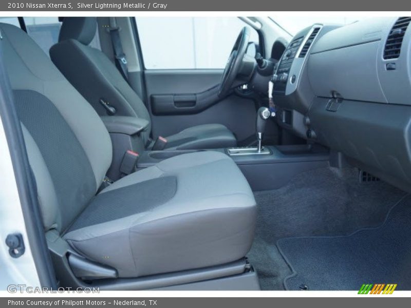Silver Lightning Metallic / Gray 2010 Nissan Xterra S